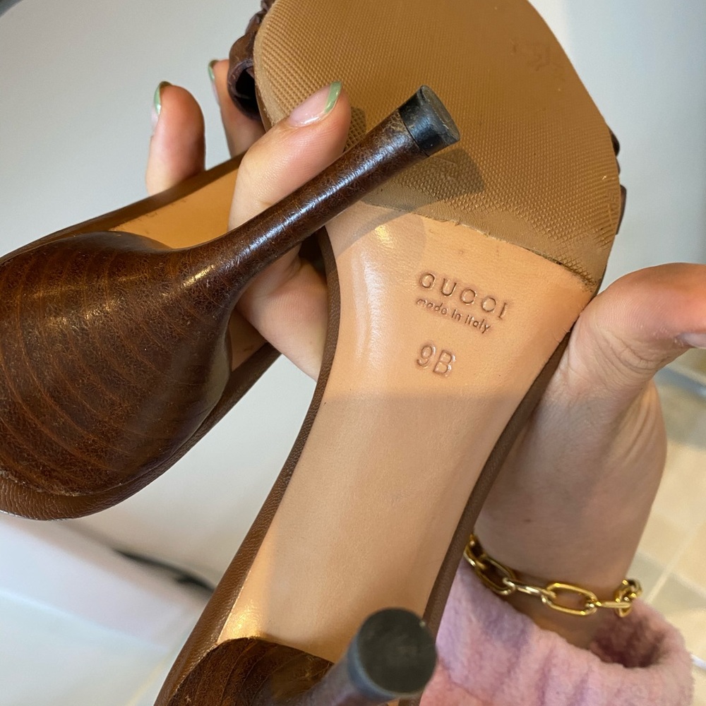 Gucci peep toe sandals size 9 - Picture 3 of 3